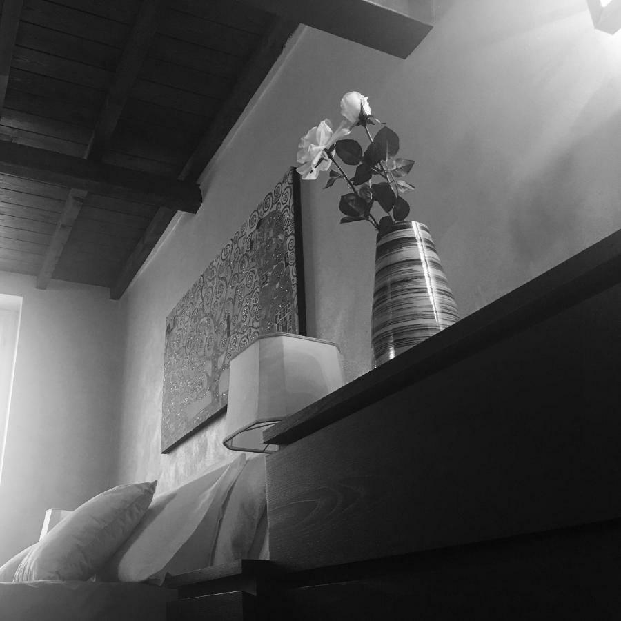 Feeling At Home - Varese Apartment Exterior foto